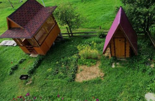 Yablunytsya House | Marichka