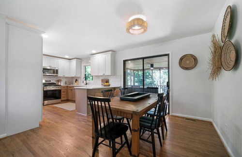 Marietta House | Marietta Cutie - Close to Everything!