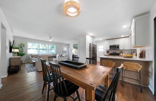 Marietta House | Marietta Cutie - Close to Everything!