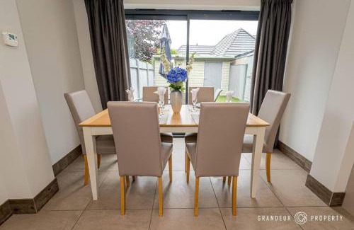 New Forest District House | Marigold Cottage by Grandeur Property