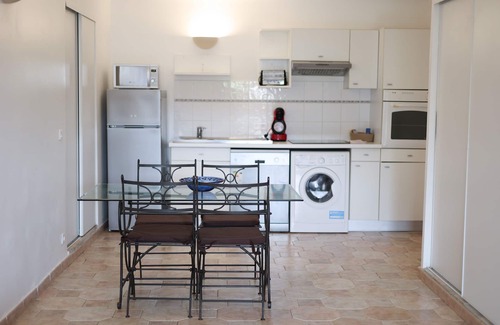 Pinarellu Apartment | Marina N°4 for 4 people, air-conditioned, swimming pool, 800 m from the beach