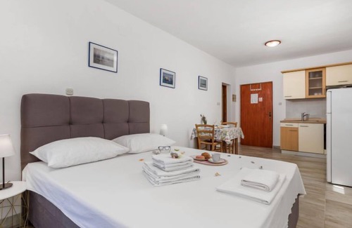 Vratarusa Apartment | Marina (SNJ100) by Interhome