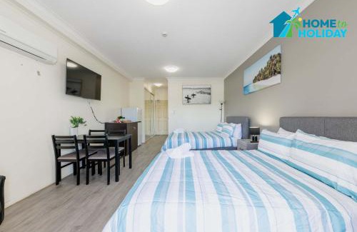 South Townsville Apartment | Marina View Studio - Steps away from CBD, Ferry & Stadium