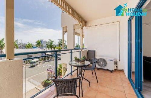 South Townsville Apartment | Marina View Studio - Steps away from CBD, Ferry & Stadium