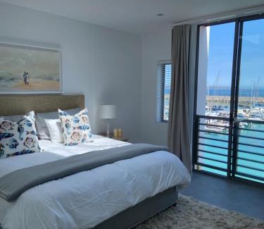 Mykonos House | Marina Village 25 Penthouse, Club Mykonos-Langebaan