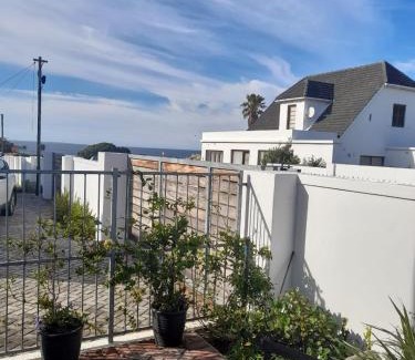 Westcliff Apartment | Marine View