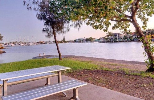 Mooloolaba Apartment | Mariner Cove 1 - Luxurious 2 Bedroom Unit on the Canal, 100 Metres to the Beach