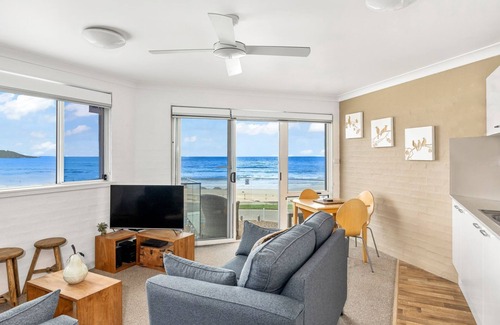 Mollymook Apartment | Mariners 4 - Relax and unwind at this stunning beachfront unit