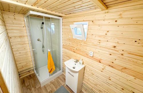 Sedlec Apartment | Maringotka na kraji rybníka