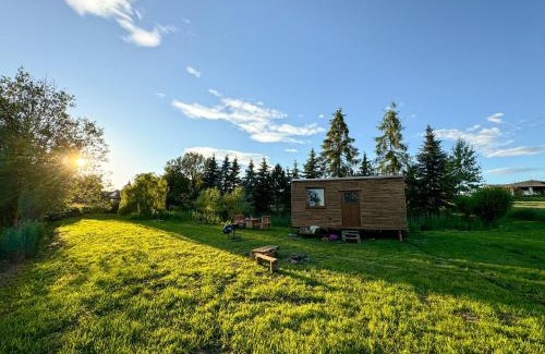 Sedlec Apartment | Maringotka na kraji rybníka