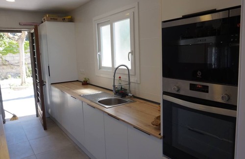 Cunit House | Maritxu Enea: large garden and private swimming pool