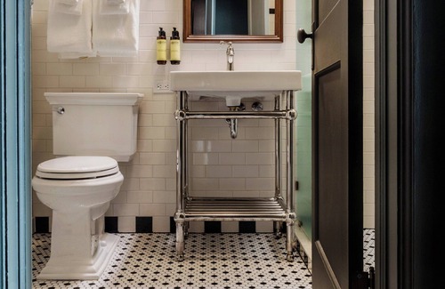 Lower Queen Anne Hotel | MarQueen Hotel