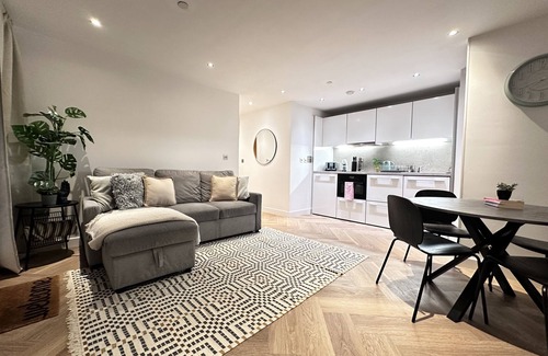 Bristol Floating Harbour Apartment | Marsh House by Sephton