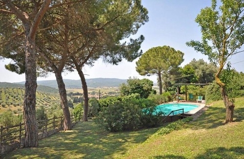 Marsiliana Apartment | Marsiliana Apartment Sleeps 4 Pool WiFi T240288