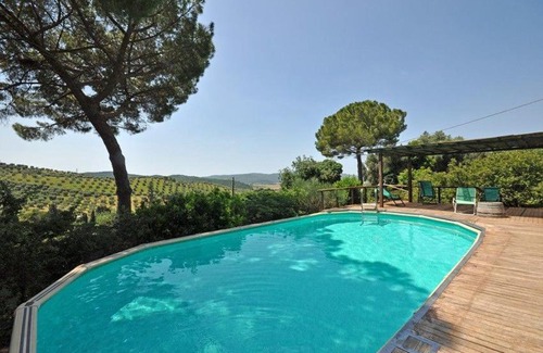 Marsiliana Apartment | Marsiliana Apartment Sleeps 4 Pool WiFi T240288