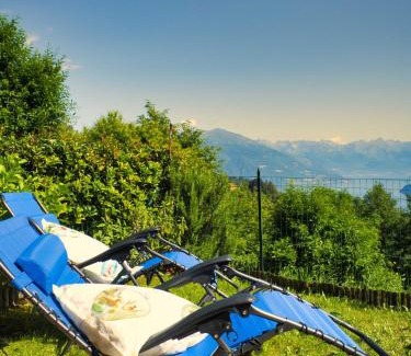 Civenna Apartment | Marta flat, mountain and lake view, Bellagio