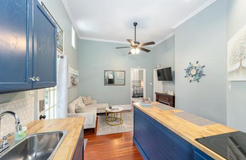 Historic District Apartment | Martin B- historic district apt with pool
