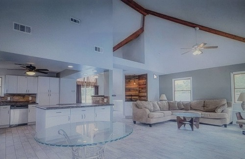 Carova Beach House | Marvelous 4-bedroom house in Corolla, wild horse area. MUST HAVE 4 x 4 VEHICLE