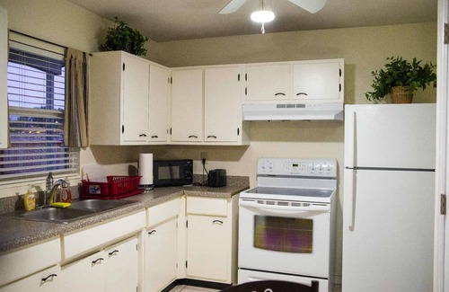 North Port Apartment | Marvelous pet-friendly studio close to Warm Mineral Springs