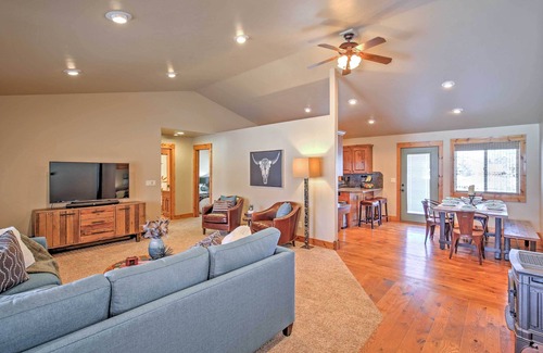 Victor House | Mary Ann's Mountain Maison - ski 3 resorts; garage; walk to town