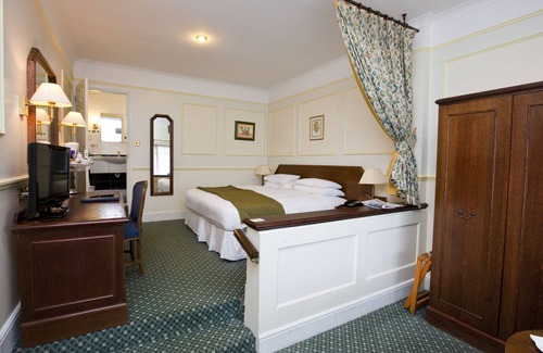 Brentwood Hotel | Marygreen Manor Hotel