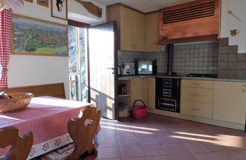 Frassilongo House | Maso Tòttn mountain chalet with views of the Dolomites