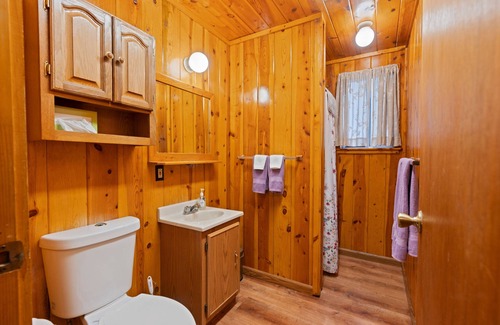 Boulder Creek Hotel | Masoods Room - Masoods Lodge