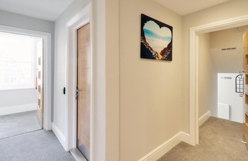 Old Town Hastings House | master accommodation suite 5