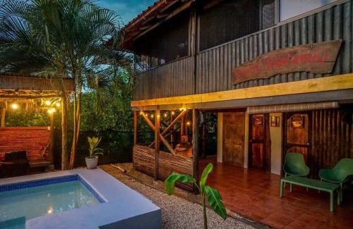 Matapalo House | Matambú Ranchita Charming & Rustic with Shared Pool