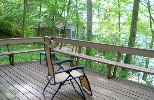 Santeetlah Cabin | Mathews' Mansion, a cabin by a mountain lake