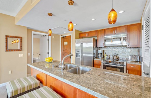 Honokowai Condo | Maui Resort Rentals: Honua Kai - 3 Total Bedrooms, Partial Ocean AND West Maui Mountain Views!