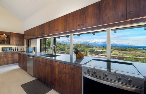 Kamuela House | Mauna Kea Family Home with Stunning Ocean Views, Kids Room, Resort Access!