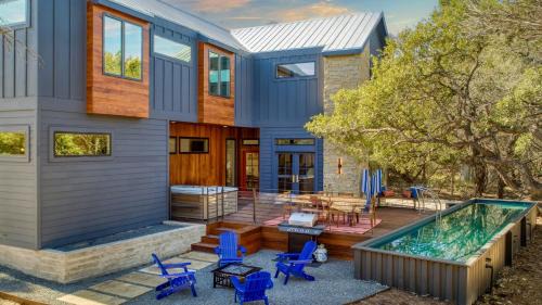 Driftwood House | Maverick by AvantStay Pool Hot Tub Game Room