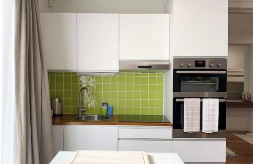 Cromer Apartment | Maverick's- Insurance or Renovation Accommodation