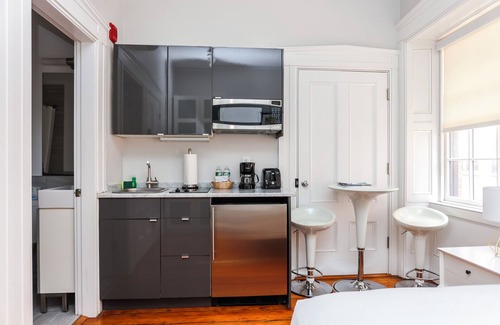 Beacon Hill Apartment | Maverick Suites at 40 Temple St