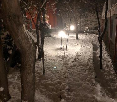 Kars Apartment | Mavi Ladin Konukevi