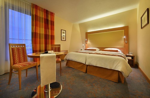 Loucen Hotel | Maximilian Lifestyle Resort