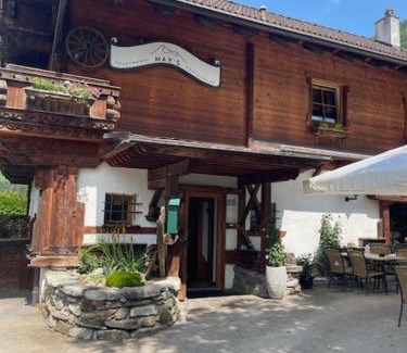 Obervellach Bed & Breakfast | May's Apartments & Restaurant