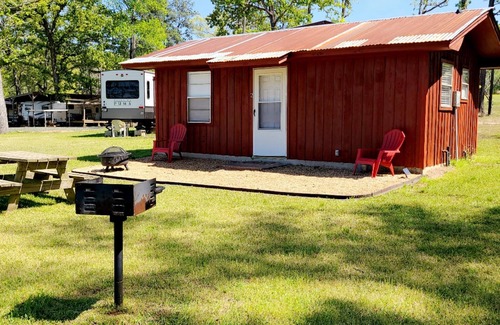 Hemphill Cabin | McGee's Landing Cabin 2-Toledo Bend Lake