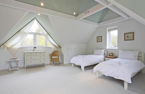 Ufford House | Meadow Lodge