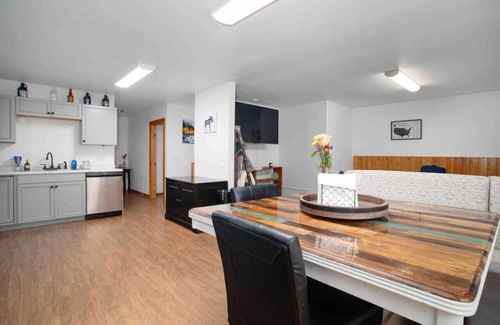 Badger House | Meadow Rue Retreat !