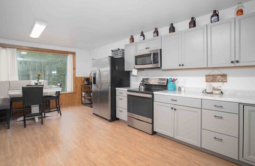 Badger House | Meadow Rue Retreat !