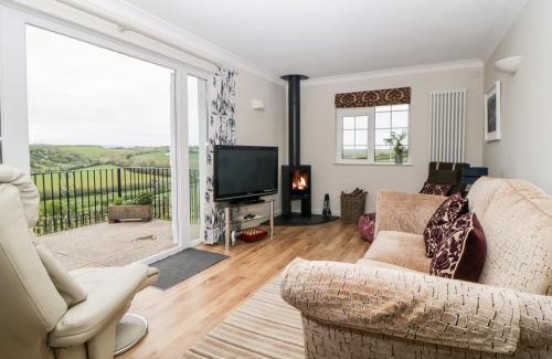 Newton Ferrers House | Meadowlea Cottage