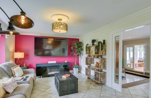 North Bellport House | Medford Home w/ Pool, Near Golf Courses!