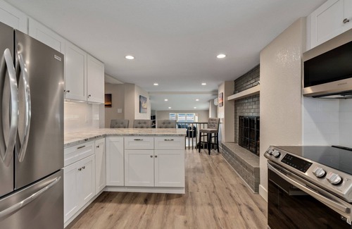 Lakehills Villa | Medina Lake Getaway - Pool with Lakefront Views