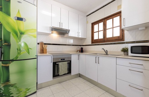 Cap de Salou Ski Chalet | Mediterranean Beach House · AirCon · Pool · UHC CASAS BLANCAS 301