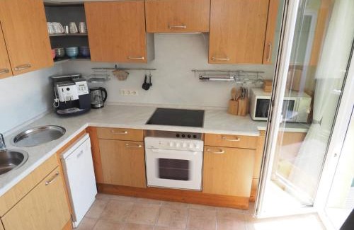 Konigheim Apartment | Mediterranes Gelbes Haus Pool Sauna