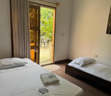 Costa Caribe House | Medusa Hostel Isla Tintipan