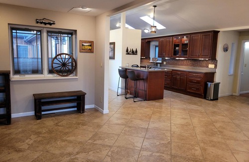 Meeteetse House | Meeteetse Retreat 4 bed 2.5 bath