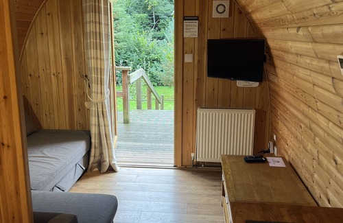 Marshbrook Apartment | mega pod 4 - a mega pod that sleeps 4 guests in 1 bedroom